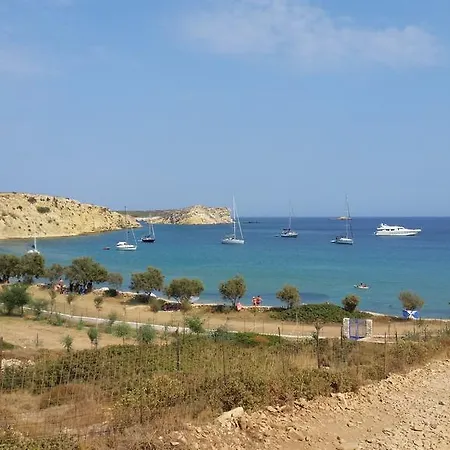 Katerina מלון דירות 4*