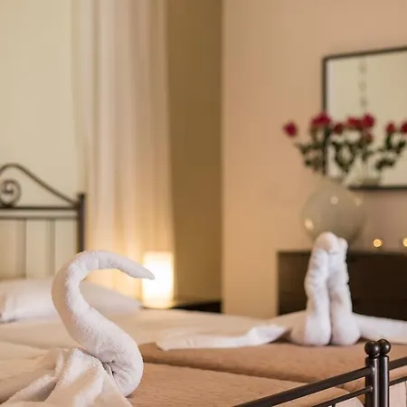 מלון דירות Katerina 4*